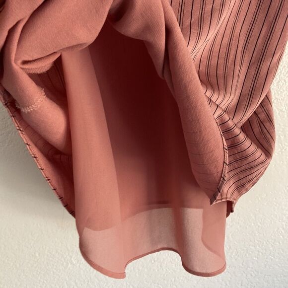 Express camisole pink with black stripes like new - Picture 4 of 6